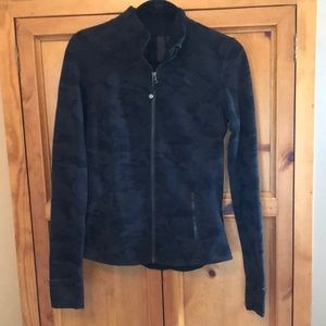Lululemon camo woman’s jacket